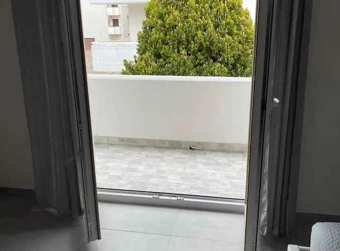 Un Posto Al Mare Marina 新萨尔沃