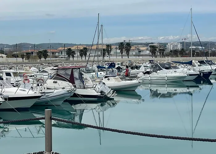 Un Posto Al Mare Marina 住宿加早餐酒店